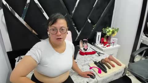 Snapshot of susana_flame chatting on July 2026 02:58:02 AM Susana Flame online show from July 2026 02:58:02 AM