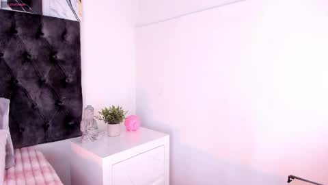 Snapshot of susana_mont chatting on May 2026 04:08:02 AM susana online show from May 2026 04:08:02 AM