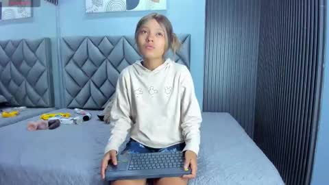 susana_sanchezz online show from February 2026 12:14:02 PM