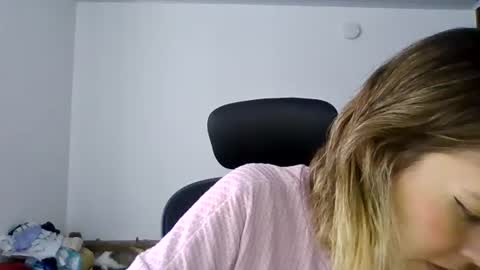 Snapshot of susanaduncann chatting on July 2026 02:10:01 PM Susana online show from July 2026 02:10:01 PM