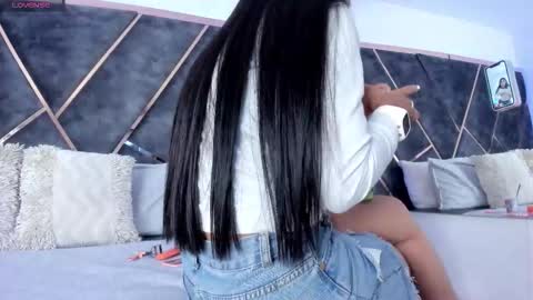 susanahenao online show from March 2026 05:17:02 PM