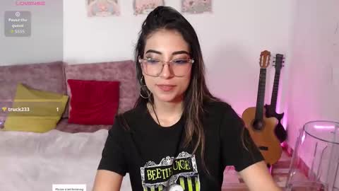 Susana hendrix    online show from January 2026 06:22:01 PM