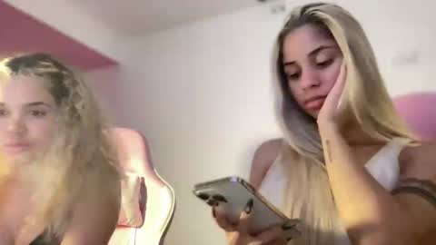 Snapshot of susandolls_ chatting on November 2025 02:26:01 AM susan online show from November 2025 02:26:01 AM