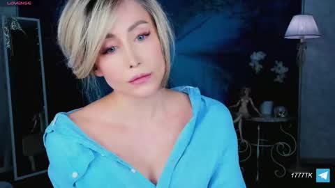 Snapshot of susannawallace chatting on March 2026 04:49:02 AM InaraSerra online show from March 2026 04:49:02 AM