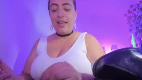 Snapshot of sussanmiller_ chatting on February 2025 12:47:02 PM sussanmiller_ online show from February 2025 12:47:02 PM
