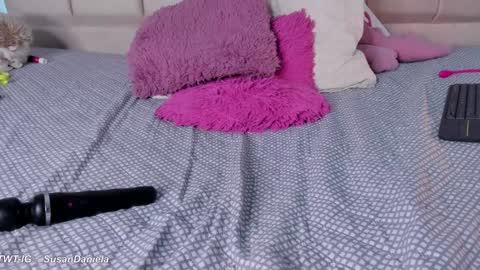  Sussan  online show from January 2025 05:11:01 AM