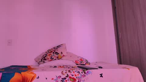 Snapshot of sussidream chatting on July 2026 07:08:02 PM Andrea online show from July 2026 07:08:02 PM