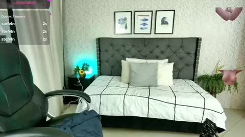 Snapshot of sussy__stone chatting on December 2024 03:24:02 PM online show from December 2024 03:24:02 PM