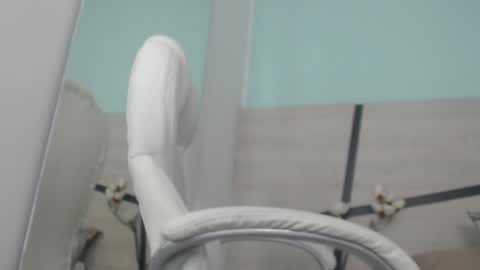 sussy leon online show from February 2025 06:42:01 PM