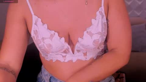 Sussy Bell online show from October 2025 08:32:01 PM