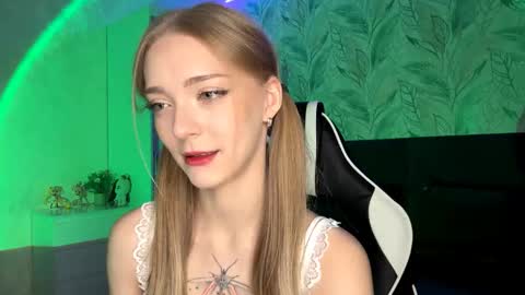 Jessica online show from November 2025 05:25:01 PM