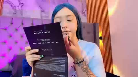 suxan_white online show from March 2026 01:06:02 PM