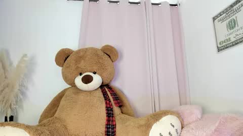 suzan__cooper2 online show from October 2025 05:36:02 PM