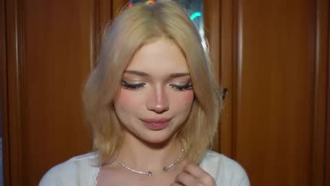 Snapshot of suzannabarmes chatting on June 2026 12:58:01 AM Stacy online show from June 2026 12:58:01 AM
