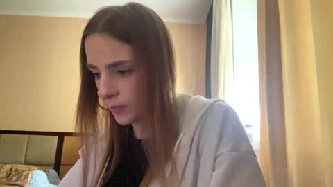 Snapshot of suzannetigerino chatting on May 2026 01:06:01 PM Emila online show from May 2026 01:06:01 PM