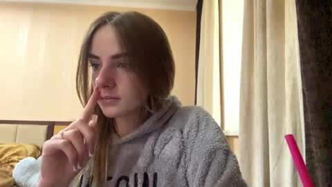 Snapshot of suzannetigerino chatting on May 2026 07:15:02 AM Emila online show from May 2026 07:15:02 AM