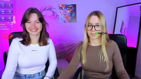 suzi_love online show from October 2025 07:24:01 PM
