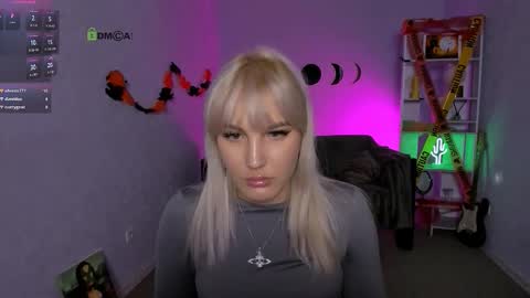 suzi_love online show from October 2025 12:22:02 AM