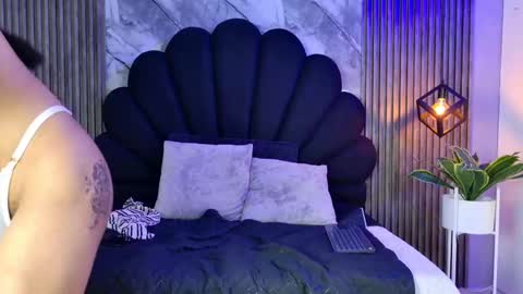 Snapshot of suzie_cox chatting on September 2025 01:25:02 PM suzie_cox online show from September 2025 01:25:02 PM