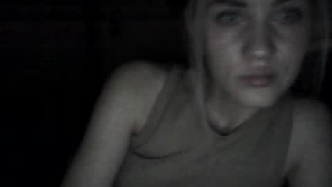 Snapshot of suzie_jenny chatting on July 2026 07:28:01 PM Suzie Jenny online show from July 2026 07:28:01 PM