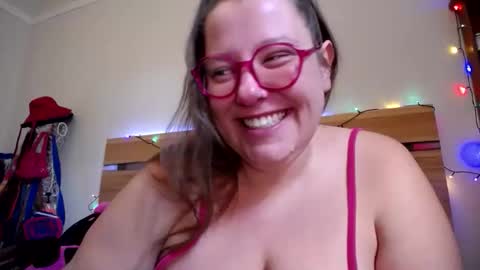 suzie stardust online show from February 2026 12:29:02 AM