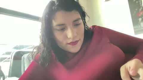 Suzy online show from November 2025 08:58:02 PM