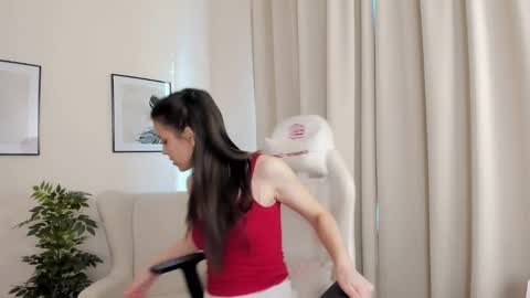 Snapshot of suzyjames chatting on January 2025 04:33:02 AM Suzy next stream Thursday Friday Saturday online show from January 2025 04:33:02 AM