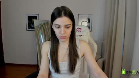 Snapshot of suzyjames chatting on February 2025 05:07:02 AM Suzy next stream Thursday Friday Saturday online show from February 2025 05:07:02 AM