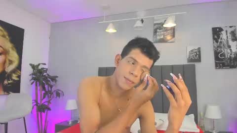 Snapshot of sven_basquiat chatting on July 2026 07:40:02 PM Sven online show from July 2026 07:40:02 PM