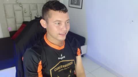 Snapshot of sven_fox723 chatting on April 2026 11:48:01 AM Sven online show from April 2026 11:48:01 AM