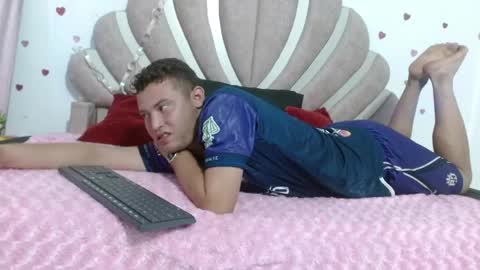 Snapshot of sven_fox723 chatting on May 2026 01:39:02 PM Sven online show from May 2026 01:39:02 PM