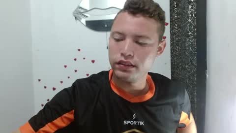 Snapshot of sven_fox723 chatting on May 2026 12:44:01 PM Sven online show from May 2026 12:44:01 PM