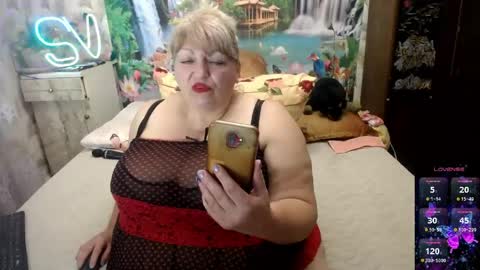 Snapshot of svetifox chatting on May 2026 03:35:02 AM Sveti online show from May 2026 03:35:02 AM