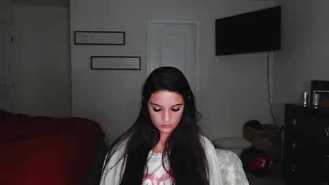 Snapshot of svtf2323 chatting on October 2025 09:38:01 PM SV online show from October 2025 09:38:01 PM