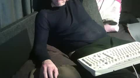 ArnSwart online show from November 2025 03:34:01 AM