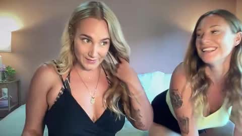 Snapshot of swedish_candii chatting on November 2025 09:24:02 PM Swedish Candii online show from November 2025 09:24:02 PM