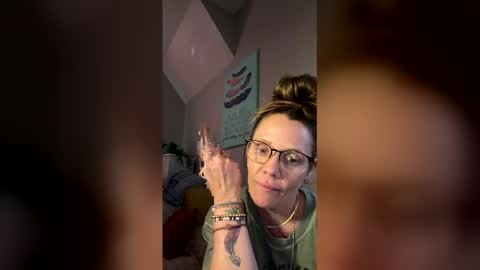 Snapshot of sweeetttea chatting on May 2026 07:11:01 PM sweeetttea online show from May 2026 07:11:01 PM