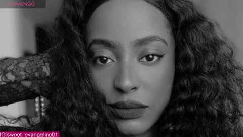 Snapshot of sweer_oshun chatting on June 2026 05:33:02 PM Evangeline online show from June 2026 05:33:02 PM