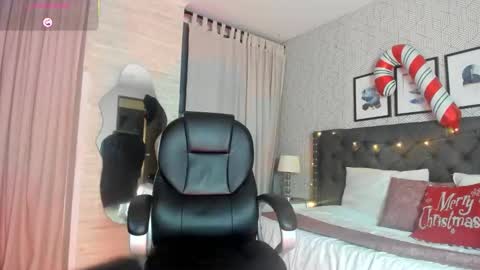 Vanessa online show from December 2025 05:24:02 AM