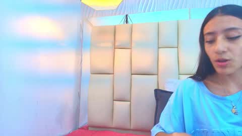 Amye  online show from October 2025 07:44:01 PM