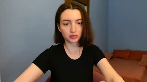 Snapshot of sweet_baby_miranda_ chatting on December 2024 03:52:02 AM Miranda online show from December 2024 03:52:02 AM