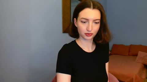 Snapshot of sweet_baby_miranda_ chatting on December 2024 11:19:01 PM Miranda online show from December 2024 11:19:01 PM