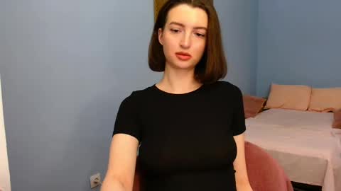 Snapshot of sweet_baby_miranda_ chatting on December 2024 03:51:02 AM Miranda online show from December 2024 03:51:02 AM