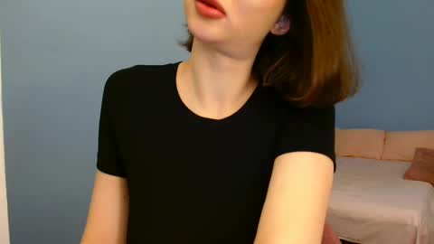 Snapshot of sweet_baby_miranda_ chatting on December 2024 12:45:02 AM Miranda online show from December 2024 12:45:02 AM