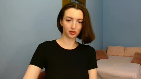 Snapshot of sweet_baby_miranda_ chatting on December 2024 03:50:02 AM Miranda online show from December 2024 03:50:02 AM