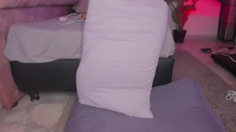 Chelsy  online show from April 2026 04:54:01 PM