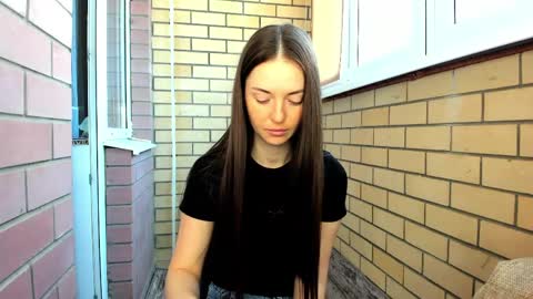 Christina online show from April 2026 09:45:02 AM