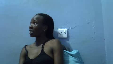Snapshot of sweet_candie01 chatting on May 2026 06:43:02 AM sweet_candie01 online show from May 2026 06:43:02 AM