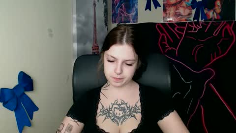 Snapshot of sweet_cherryg chatting on April 2026 06:22:01 AM Ivy online show from April 2026 06:22:01 AM