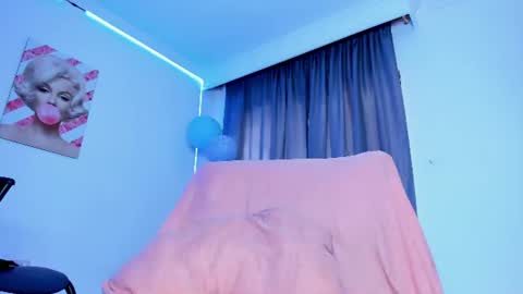 Snapshot of sweet_cinamon69 chatting on July 2026 02:20:02 PM Canela online show from July 2026 02:20:02 PM